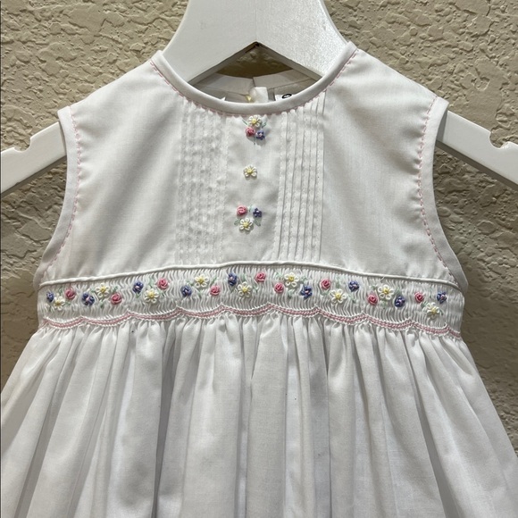 Sarah Louise smocked with rosettes dress size 12M - Picture 2 of 11